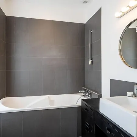 Апартаменты Le Duplex - Amazing Flat Overlooking The Rooftops Of *